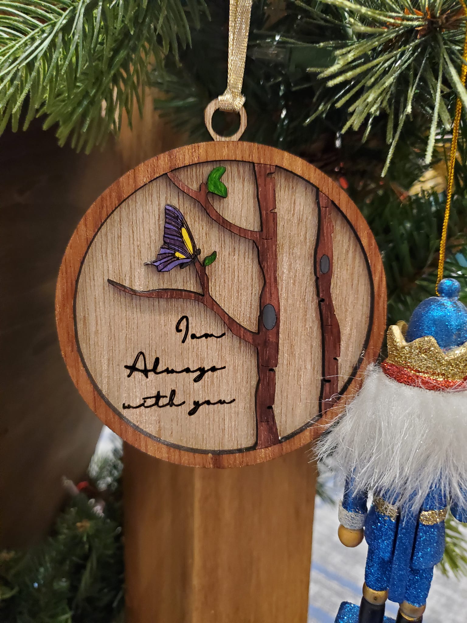Engraved display piece